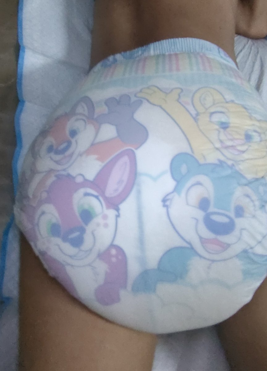 CodPamps's tweet photo. Morning arrives, but this kids doesn't want to change from their last night diapers 😆 Happy BDF 🥳🥳🥳 https://t.co/4iM2BtT992