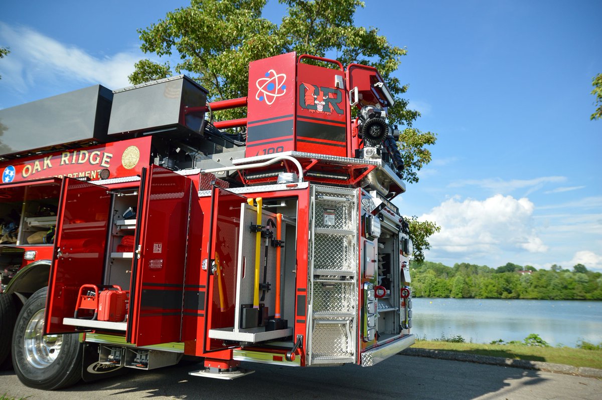SiddonsMartin's tweet photo. Today we feature Oak Ridge Fire Department's Pierce Enforcer Mid-Mount Aerial Tower. Thank you to the department for your trust!
Check out the Walk-Around, plus aerial shots:
https://t.co/6mOwjfBAqa
#SiddonsMartinFamily #PierceMfg #FireTruck #MidMount #SiddonsMartinTN https://t.co/CDdn5OsJSK