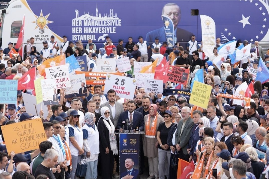 birem7575's tweet photo. 14 Ağustos 2001…
Çeyrek asırlık bir destanın başladığı, “Artık Hiçbir şey eskisi gibi olmayacak.” sözünün damgasını vurduğu ve güçlü Türkiye’nin adımlarının atıldığı o tarihi gün.. https://t.co/sfYb7sBxwI