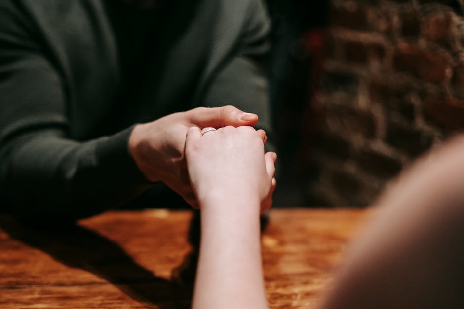morenobryan5176's tweet photo. 一起享受时尚。 Levi 喜欢酒红色帆布鞋带来的质感和 Amelia 与 emmitt benzel🤹 https://t.co/DF4NKHCuVF