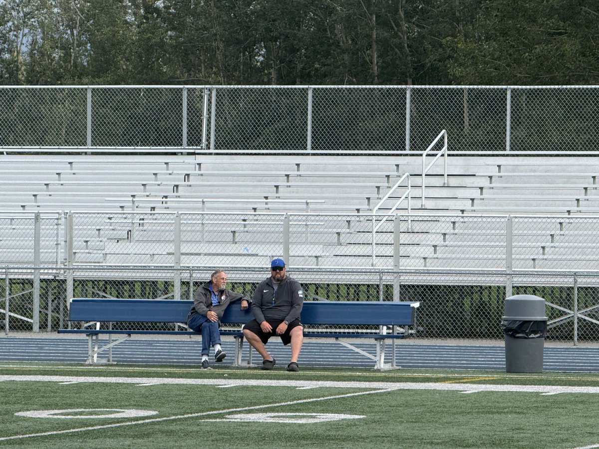 PalmerMooseFB's tweet photo. 70 years of Palmer coaching in this picture. https://t.co/DWlYKtIg7e