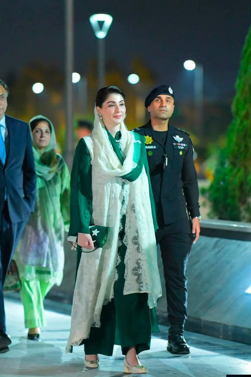 _33Dj's tweet photo. وطن عشق من، ہم وطن جانِ من!🔥❤

#IndependenceDayPakitan
#IndependenceDay https://t.co/tkymyKpqnM