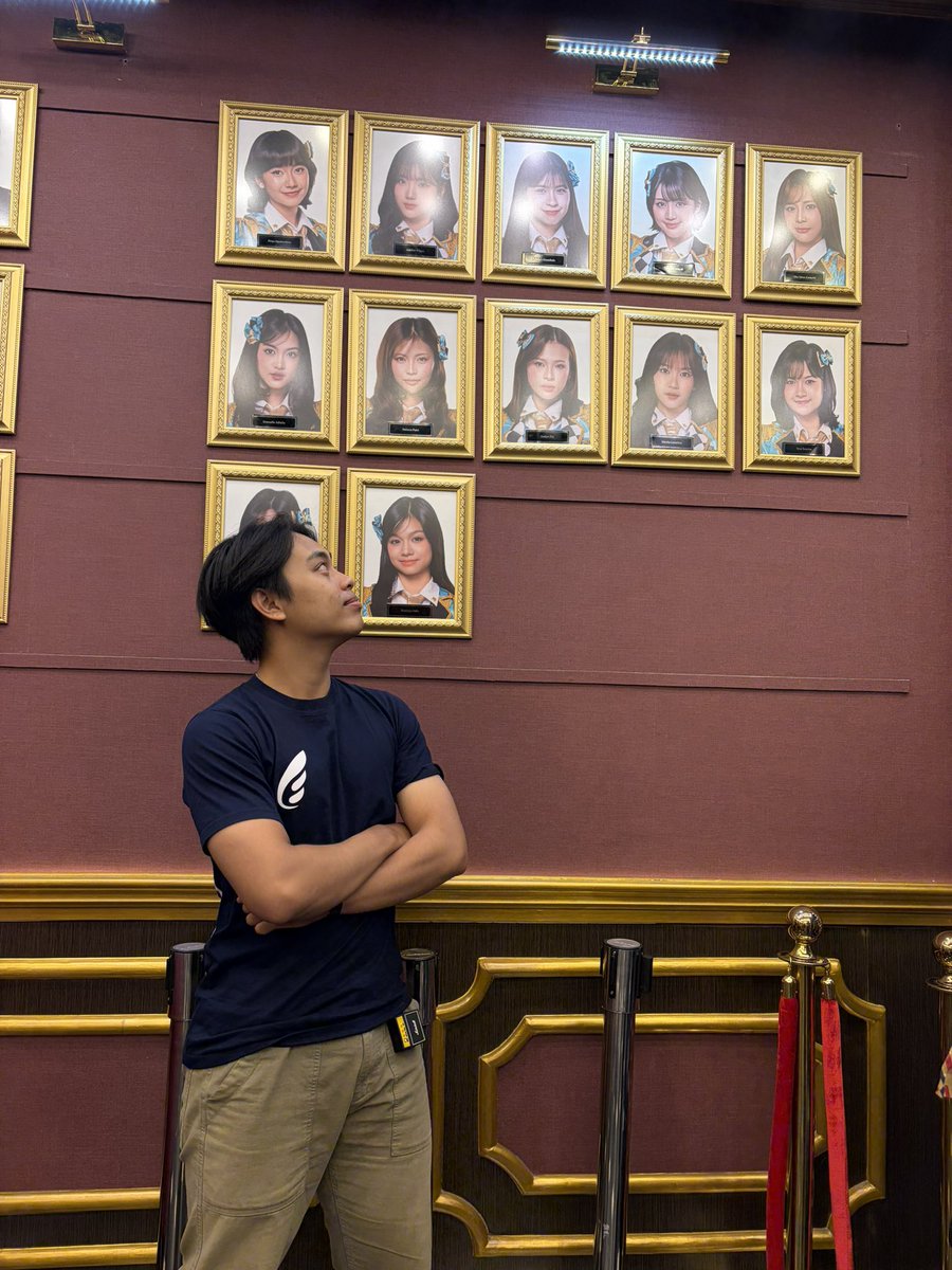 BismaGofur_'s tweet photo. What a great day,jujur cape banget tapi seruuu.

Thank you @EllatheriaOfc udah bikin projectan yang keren abiez,@AM_EllaJKT48 pasti bangga banget sama kalian. 
Semoga bisa bertemu kembali di lain waktu.

#Arc20TheUnveiledSanctuary https://t.co/kcwJL5xbeh
