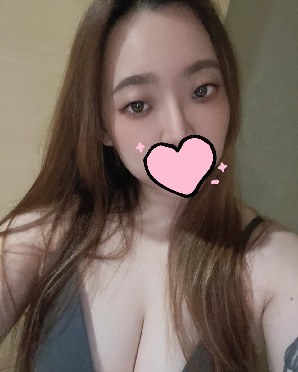 CronaParke6997's tweet photo. 跟前任分手的原因是  
我沒辦法接受闖紅燈  
但月事來的時候都會幫他口出來  
這樣還被他嫌掃興  
請問這是我的問題嗎@@
#台中 #大里 #自約 #付費約 https://t.co/BXUENuEMWO