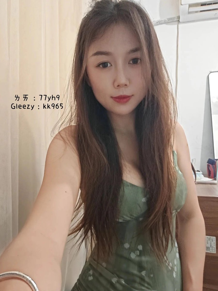 hhql667s's tweet photo. 有喜歡我這種類型的嗎？ 
不算特別漂亮 
也不是什麼完美女生 
不知道這樣的我 
會有人喜歡嗎？ https://t.co/ctXzSwbVf0