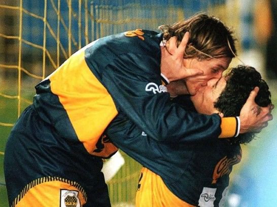 gigiyamal's tweet photo. Futebol eh política . https://t.co/TiRFhxwoVO