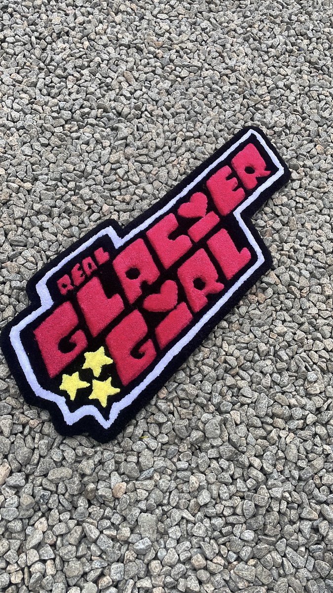 rerethecreatorr's tweet photo. Rug pieces I’ve made since I started learning how to tuft rugs https://t.co/vvN01tjVXG