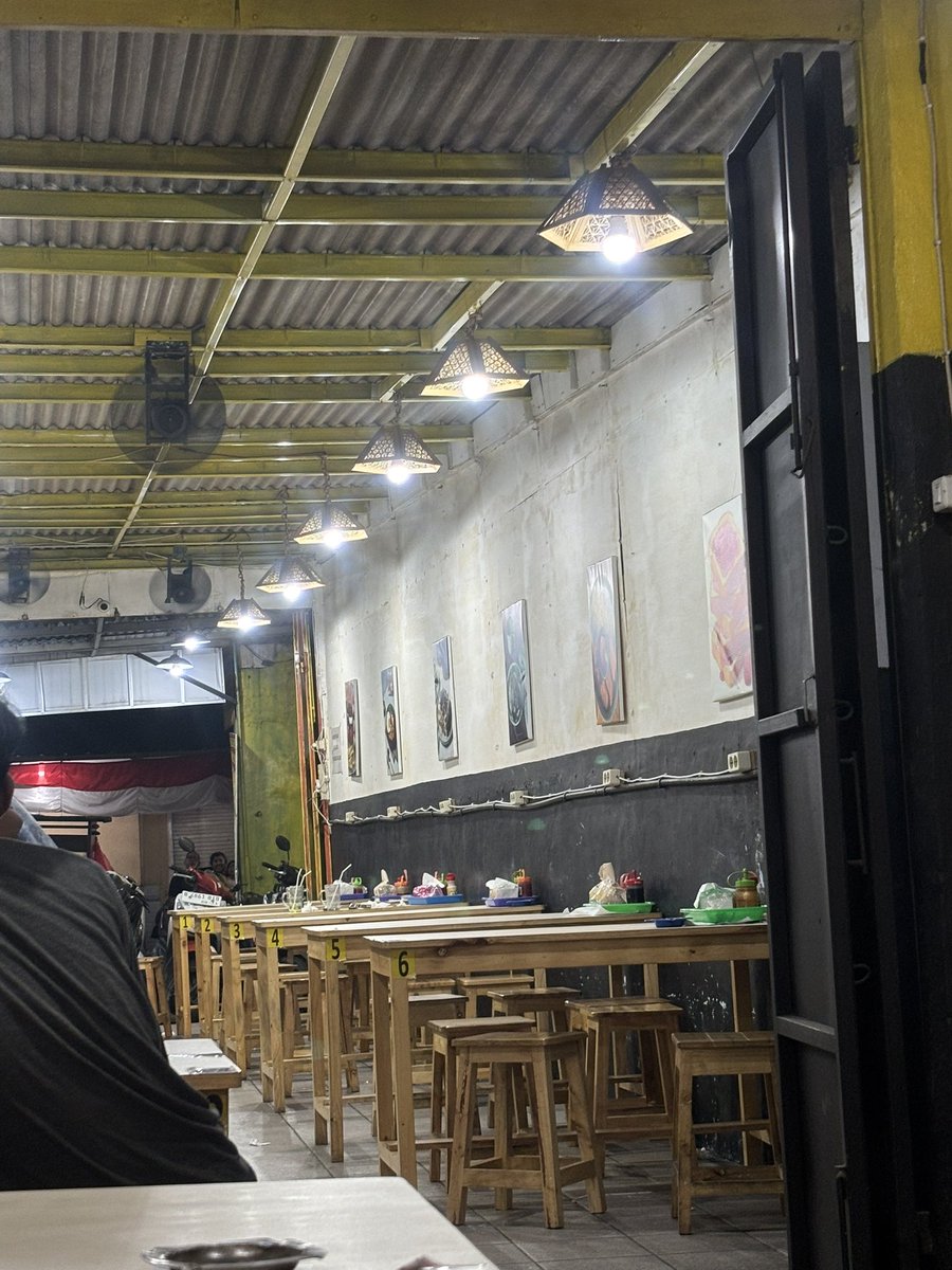 kiicows's tweet photo. mabar ml smbil nge warkop, baliknya cuddle enak https://t.co/u9L4Envf0X