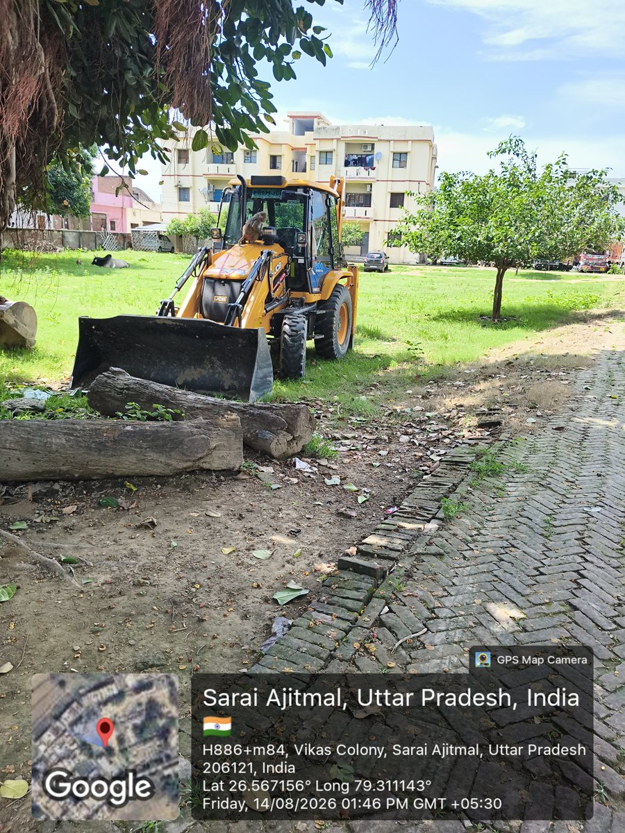 auraiya001's tweet photo. @dgpup @DirectorateofG1 @DMAuraiya @auraiyapolice @adgkanpur औरैया के अजीतमल में नहर में अवैध खनन में पकड़ी गई जेसीबी और ट्रैक्टर प्रशासन बचाने में लगा अभी तक खनन विभाग में नहीं किया कोई चालान और सीजर की कार्रवाई खनन माफिया लगातार कर रहे है अवैध खनन https://t.co/J4i6NCVHqV