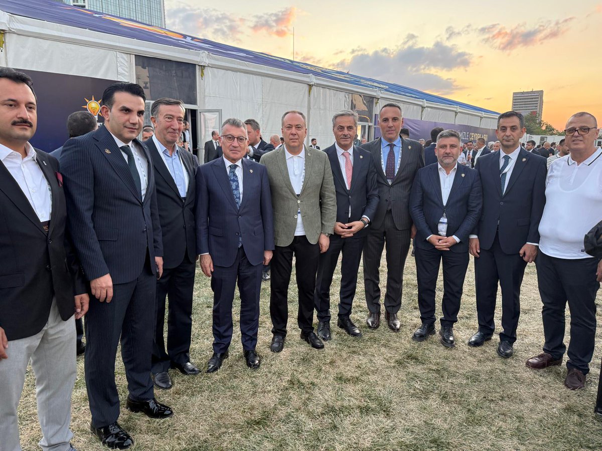 sbYusufAlemdar's tweet photo. AK Partimiz 25 Yaşında!

Kuruluş Yıl Dönümü Programındayız.

Başkent Millet Bahçesi’nde kıymetli dava ve yol arkadaşlarımızla birlikteyiz… https://t.co/LoAbI3UjRE