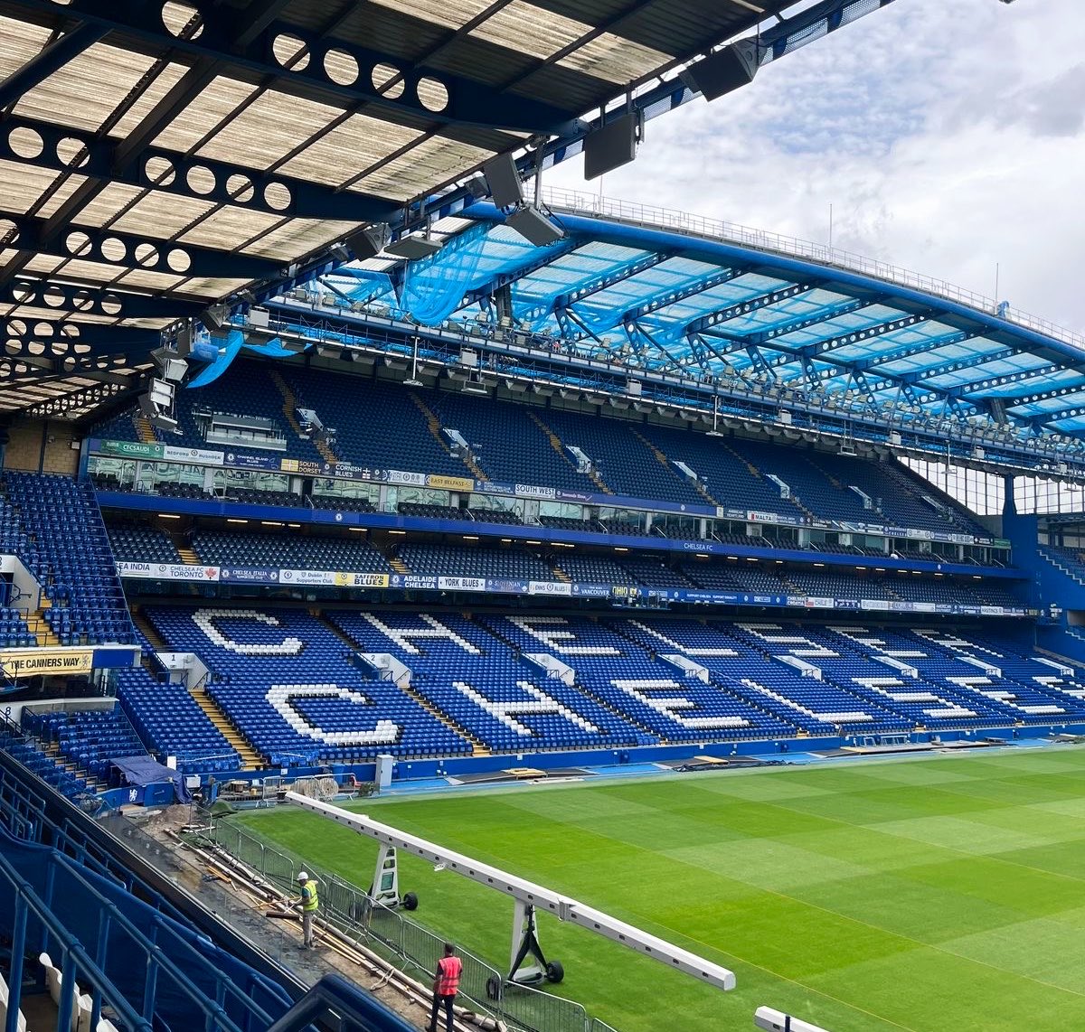FutbolHub_'s tweet photo. 🚨𝗝𝗨𝗦𝗧 𝗜𝗡: Shakhtar Donetsk are considering Stamford Bridge as their home for UCL matches next season, with the Ukrainian club having contacted Chelsea about using the stadium. 🇺🇦🏆

Chelsea will not be playing European football next season, leaving Stamford Bridge available for 𝗿𝗲𝗻𝘁. 🏟️

📰 @lequipe