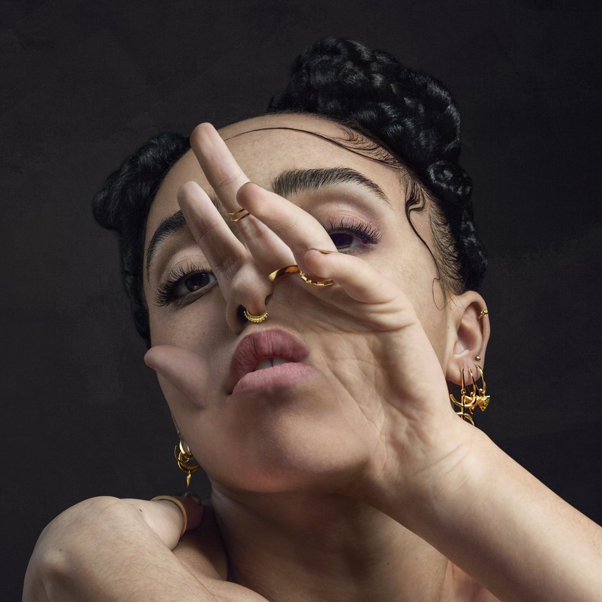 iriptheslitt's tweet photo. fka twigs released ‘M3LL155X’ 11 years ago today https://t.co/rMgJMHZkLV