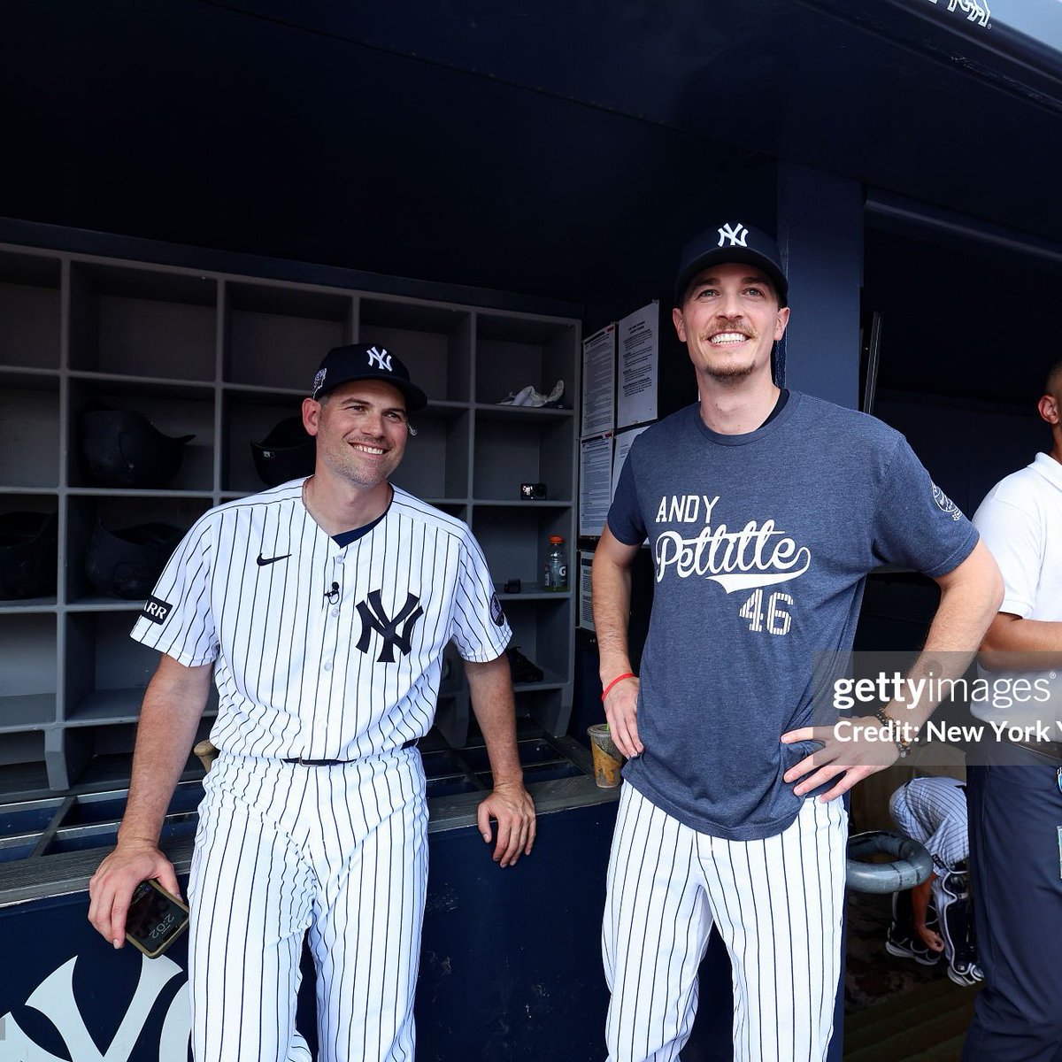 FriedCrave's tweet photo. Max cheeses in photos with Adam Ottavino during Old Timers' Day 

(via New York Yankees/Getty Images) https://t.co/LQ94qHYaN0