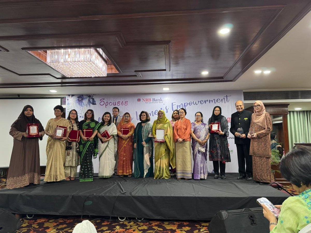 Joujouliett's tweet photo. A wonderful evening celebrating women’s leadership at the Gala Reception in Dhaka. Delighted to meet the 🇮🇳 High Commissioner and my dear friend, the 🇧🇹 Ambassador. Grateful for inspiring connections! 🇧🇩 https://t.co/21LtMCGOmF