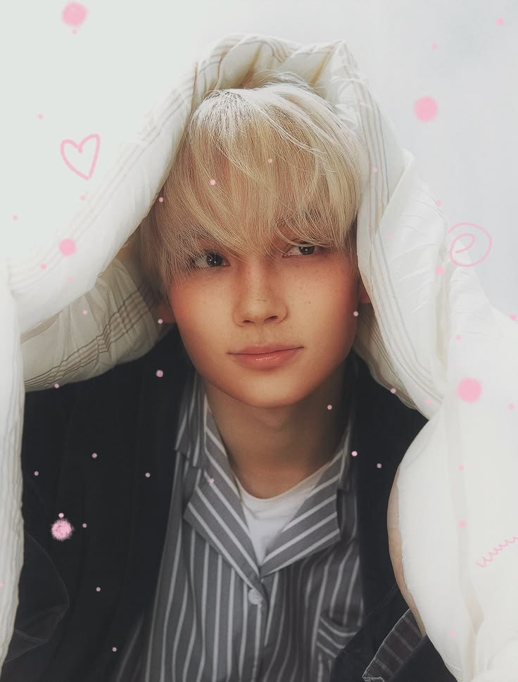 nikolestyles23's tweet photo. HAPPY BIRTHDAY KAI !!! 🥳🎂🎉
Take care of yourself, stay healthy and be happy, always smile brightly, I love you forever.✨❤️
#StickWithHue
#한여름의다정한선물울닝카이
#永遠に輝く天使ヒュニンカイ https://t.co/cIw8O4zrGk