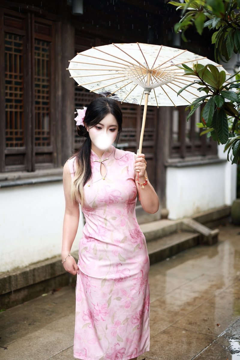 nnite_ff's tweet photo. 旗袍确实曼妙 https://t.co/yEUHvfd37v