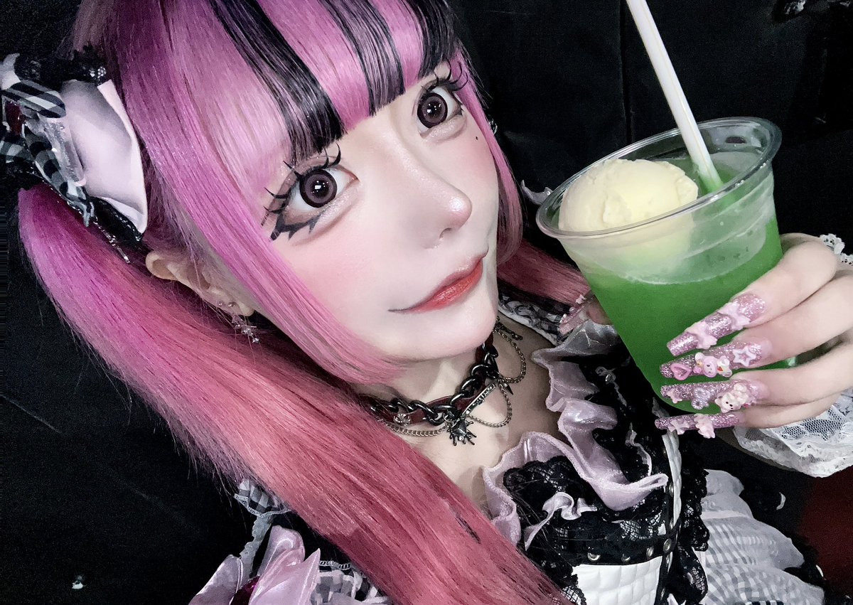 pinnkcandy's tweet photo. 起きてるひと？🍨🍈꙳ ⟡ https://t.co/8JGqSZUIMF