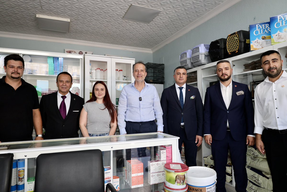 rprefahpartisi's tweet photo. 📍 Çanakkale

Genel Başkanımız Dr. Fatih Erbakan, Ayvacık ilçemizi ziyaret ederek esnafımızla ve hemşehrilerimizle bir araya geldi. https://t.co/EVNla57iO5