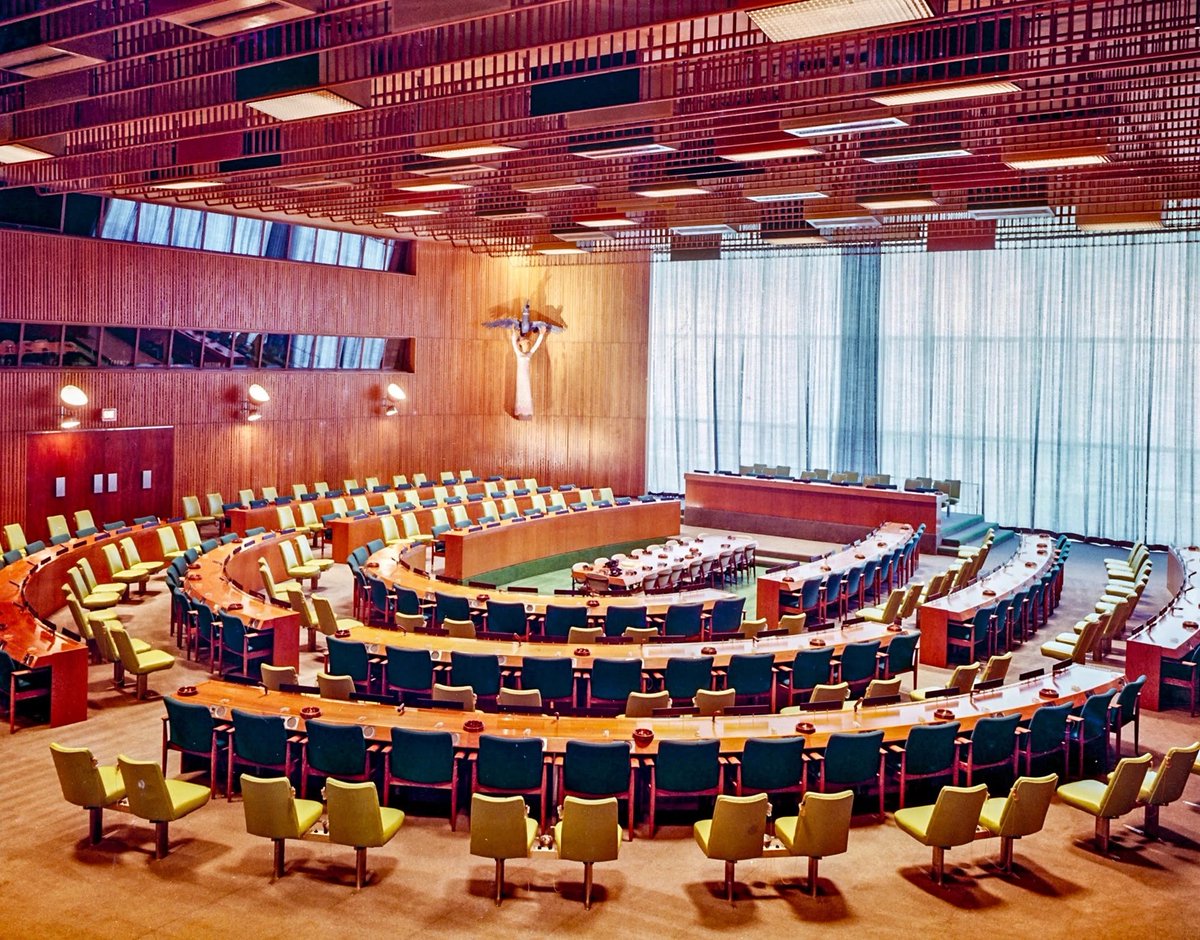 watertyped_'s tweet photo. Trusteeship Council Chamber at the United Nations by Finn Juhl, 1952 https://t.co/kIa3VzTWXt