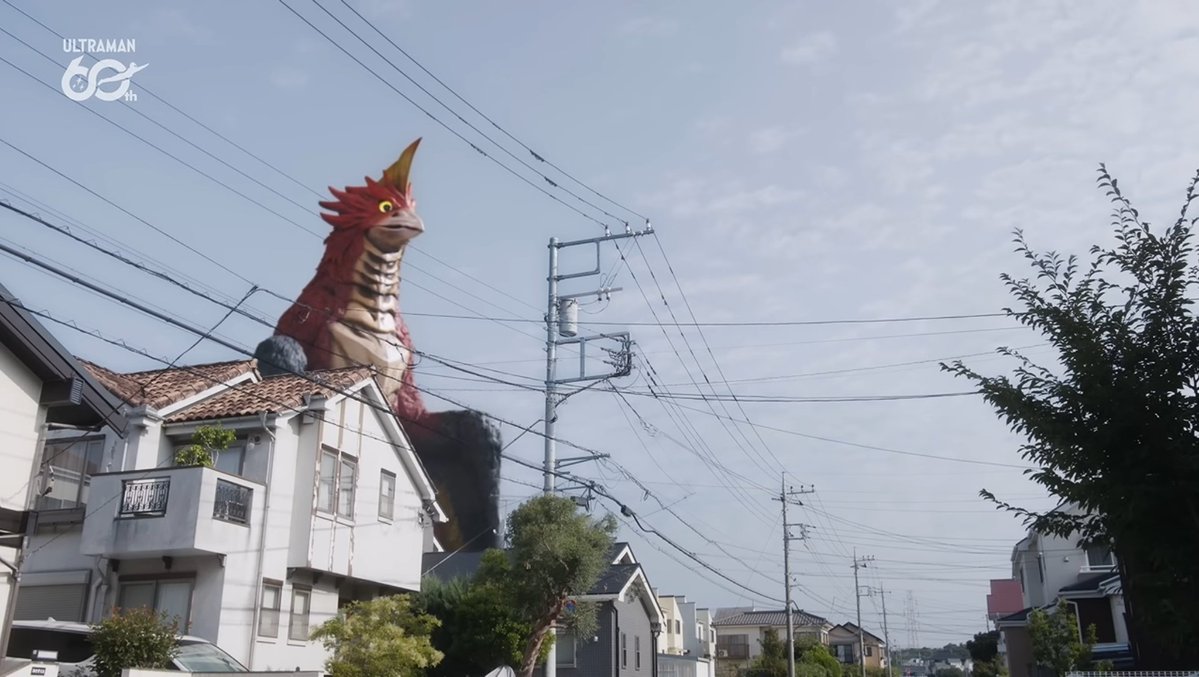 illoie's tweet photo. And it doesn't really help that the kaiju of the week just sort of appear. It makes the kaiju side of the episode and the human side feel disconnected which is something I've complained about in ep 4 as well. https://t.co/qQFFov3yvp