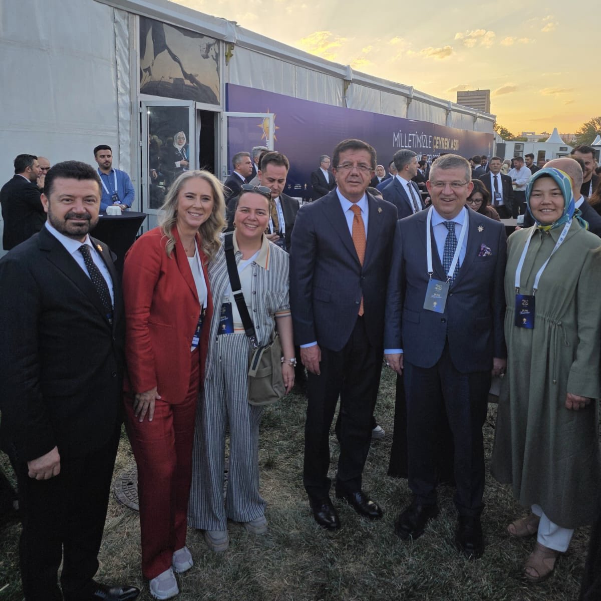 Nilgun_OK's tweet photo. 📍Ankara Millet Bahçesi 

25 yılın emeği, mücadelesi ve milletimizle kurduğumuz gönül bağının coşkusu bugün Ankara’da… 🇹🇷

AK Parti’mizin 25. yılında, davamızın heyecanını hep birlikte paylaşıyoruz.

İlk günkü aşkla, milletimizle nice yıllara… https://t.co/ZmM3QejNVu