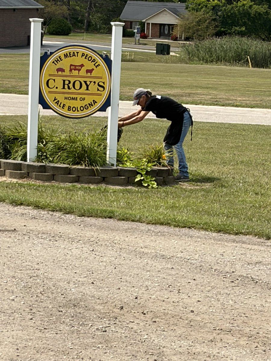 DrWendyJackson's tweet photo. Everyone, we must help C. Roy’s processing company in Yale, MI.This is a family owned business for over 100 years.  We having been getting our beef from there for the past few years.  They are friendly and knowledgeable.  They have been bullied by local government about discharging water from the processing.  They have been forced to haul the water away at exorbitant prices.  They feel it is a way to put them out of business.  Family farm businesses shouldn’t be constructively pushed out of business.  Nancy is the 3rd generation owner of C. Roy’s and Anna is the 4th.  She saw my shirt and said maybe you can help us and I said sure, I’ll tell people.  Farmers are the back bone of Michigan.  Help Michigan farmers and processors!!  @aziz0nomics @JamesWarRoom @JohnJamesMI @DonnieDetroit19 @downi75 @BobDinMI @DaveBondyTV @wxyzdetroit