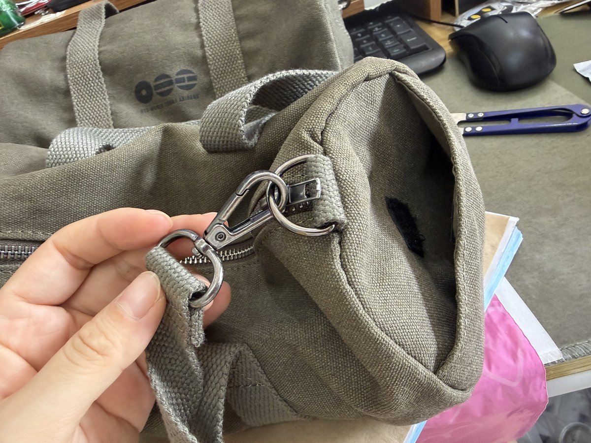 JasonObiwan42's tweet photo. The green bags will be on sale next week.

https://t.co/gQSSwsDx8U https://t.co/M4kIFkxGoe