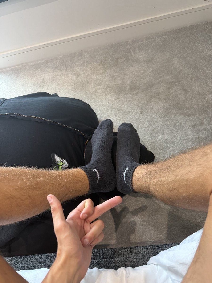 MasterDB_'s tweet photo. Beneath me just where he belongs🥵

(18+) (Consensual) https://t.co/p7gA0ClWEv