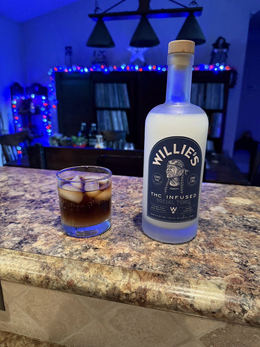 RobertBechtel16's tweet photo. @ebeth360 @Stillsmack @DesiFlurane @KiKi1185 @danielp_reid Trying Something New Tonight For #MinionsHappyHour Willie’s &amp; Diet https://t.co/aQJqi826oO