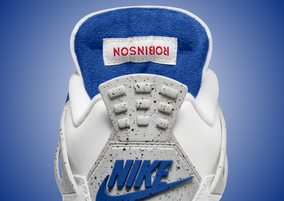 sneakerfiles's tweet photo. EXCLUSIVE: The Air Jordan 4 “Jackie Robinson” Releases April 15, 2027, for $230. Expect this color blocking. For More Info, Watch &amp; Subscribe: https://t.co/Zu2SeqxlWE

🤝 @sneakerfiles @zsneakerheadz @sneakermarketro https://t.co/95UG9MX1TF