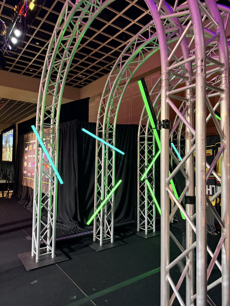 nomo_info's tweet photo. NOモーション。in『CEO2026』
DAY1

こてつ氏バーチャでTOP24！只今配信台待機中！
そしてこの後ステージパフォーマンスも頑張るぞい！

#ＮＯモーション
#CEO2026 https://t.co/BnIoP0iTFC
