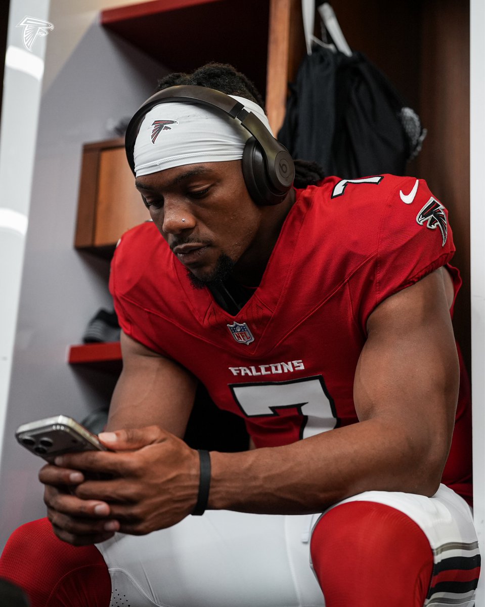 AtlantaFalcons's tweet photo. ⏳ https://t.co/IowJXzgrtQ