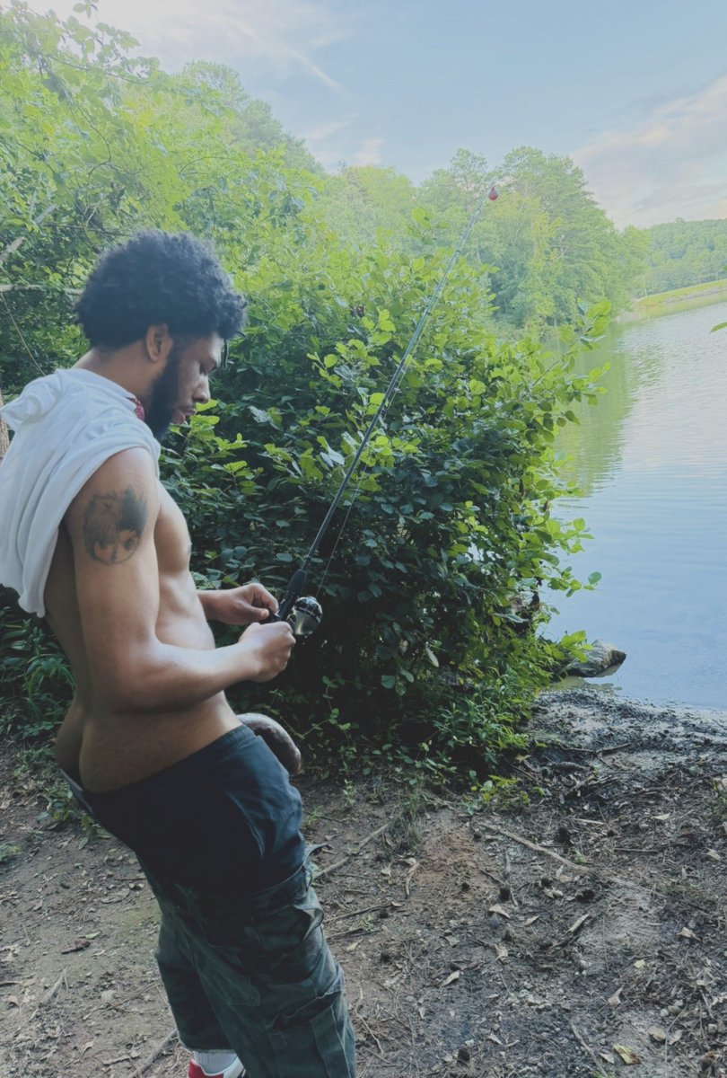 nice4whatdam's tweet photo. Fishing wit my dick out @ https://t.co/nl8j9Q1Uqp