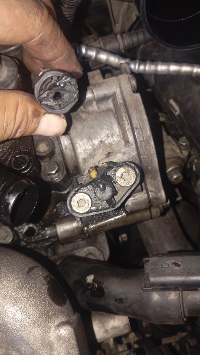 INGContrer4b's tweet photo. 🌐 GilDieselEspecialista CUU 📍 
🔰 Cómo anda tú TÓXICO 🛻💨 
•Perdida de potencia 
•Exceso de humo 
♻️ Diagnóstico y Reparación de inyectores así como de sensores del turbo 🤓 y todo por las nubes 😮‍💨.. 
🫶🤠 Estamos a sus órdenes ejido Sacramento 27km y Col.Revolucion🔥⛓️‍💥📌 https://t.co/FS2qj3YhhR