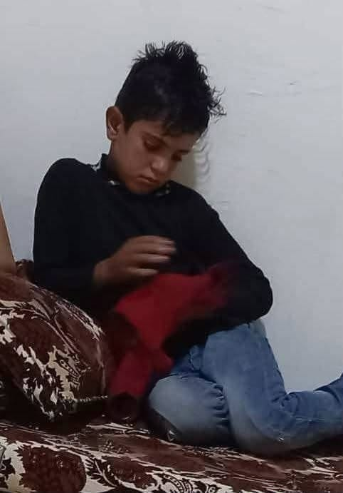 HamideRencuz's tweet photo. Son günlerde  Suriye'de çocuk kaçırılmaları korkunç boyuta ulaştı...
Aşağıda paylaşacağım fotoğraf ve isimler birer istatistik değildir. Yiten hayatların, canı yanan anne babaların, kardeşlerin, evlatların acı çığlığıdır.
Ve Alevi soykırımına karşı sessiz kalan başta Birleşmiş Milletler olmak üzere uluslararası kurumlar , sözüm ona İnsan Hakları ile Kadın ve Çocuk hakları savunucularına birer vesikadır. Kaydediniz!...
Bu belgeleme, bir çığlık ve aynı zamanda sessiz kalan ile sorumlu olandan hesap sorma belgeleridir...

5 yaşındaki  bir çocuk, #Manbij kırsalındaki Jadida al-Mastaha köyündeki evinin önünden kaçırıldı.
Safwan Ashour ve Faten Ashour adlı çocuklar 10 Ağustos 2026 günü El-Şaar bölgesinde (köprü yakınlarında) kaçırıldılar...
#Daraa | Hadi Halid Amoud adlı çocuk, 9 Ağustos sabahı  Al-Sariya'daki evinden Al-Faqi'ye bir dükkandan bir şeyler almak için ayrıldıktan sonra kaçırıldılar.
Adı Taim Ahmed Al-Turk. 13 Yaşında. 11 Ağustos günü Şeyh Saad kontrol noktası yakınlarında kaçırıldı...
