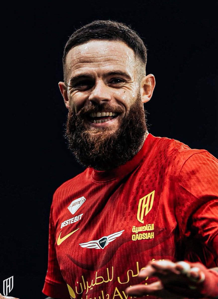 AtaqueFutbolero's tweet photo. ⛔️🇺🇾 Nahitán Nández RESCINDIRÁ CONTRATO con Al-Qadsiah y será jugador LIBRE.

Hizo 19 G+A en 39 partidos en la última temporada entre club y selección, con 30 AÑOS. ⚠️

[@3nadPR - @ActuSPL] https://t.co/dpeA76ksxN