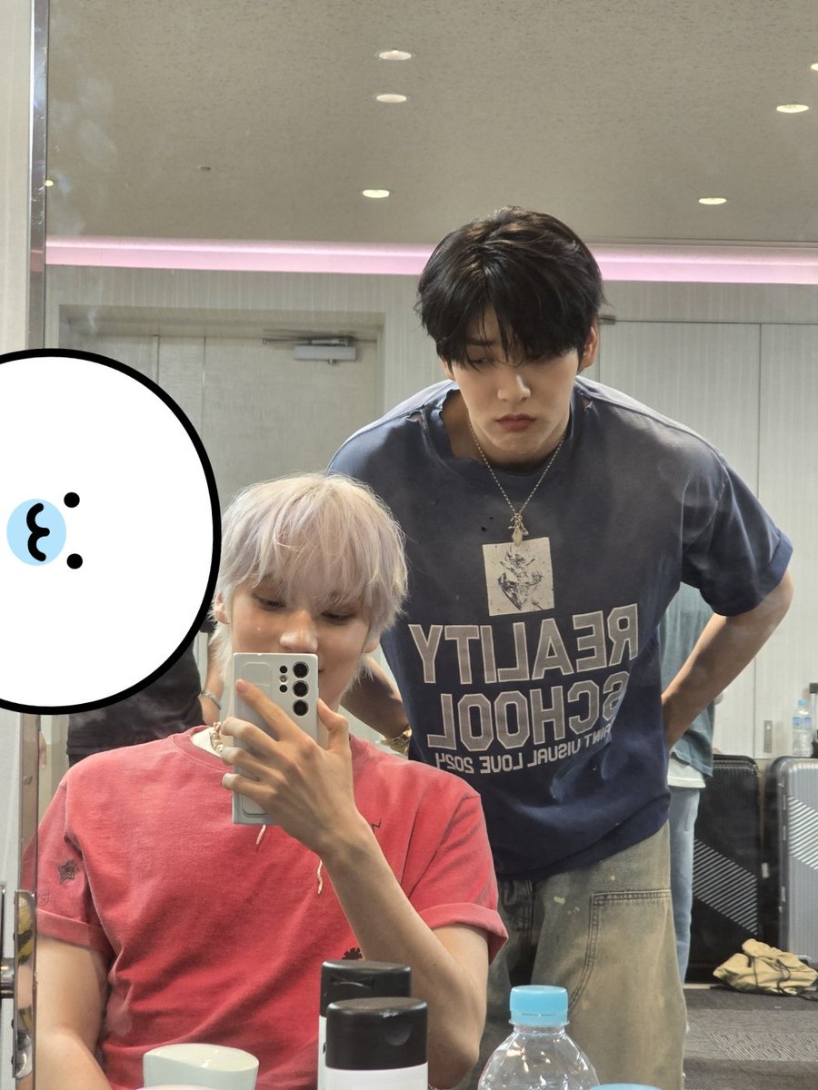 uzoo304's tweet photo. 첫번째 사진 구도 어디서 본거같다 싶어서
디엠 뒤지는데 전혀 다른 사진이었네 . . . https://t.co/f6YCjAPclO