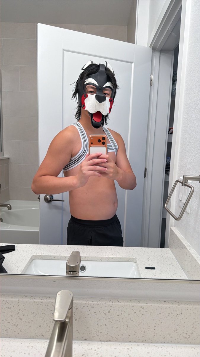 Skyler_Wuff's tweet photo. arfarf who wants to see what this pup can do… https://t.co/99MFJwIuFo