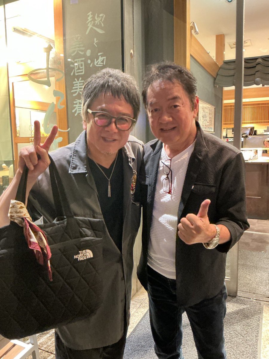 kazz_nishikiori's tweet photo. 続々といらしてくれてます。
#劇団桟敷童子 東憲司さん
堤幸彦監督、音無美紀子さん、そして岸田敏志さん。
写真はありませんが、昼の部は、山崎ハコさんもいらしてくださいました。
本日も二回公演、最高の若者達について行きます！
#あゝ同期の桜
#日本橋三越劇場
#木更津かずさアカデミアホール https://t.co/hC7OvRkEv5