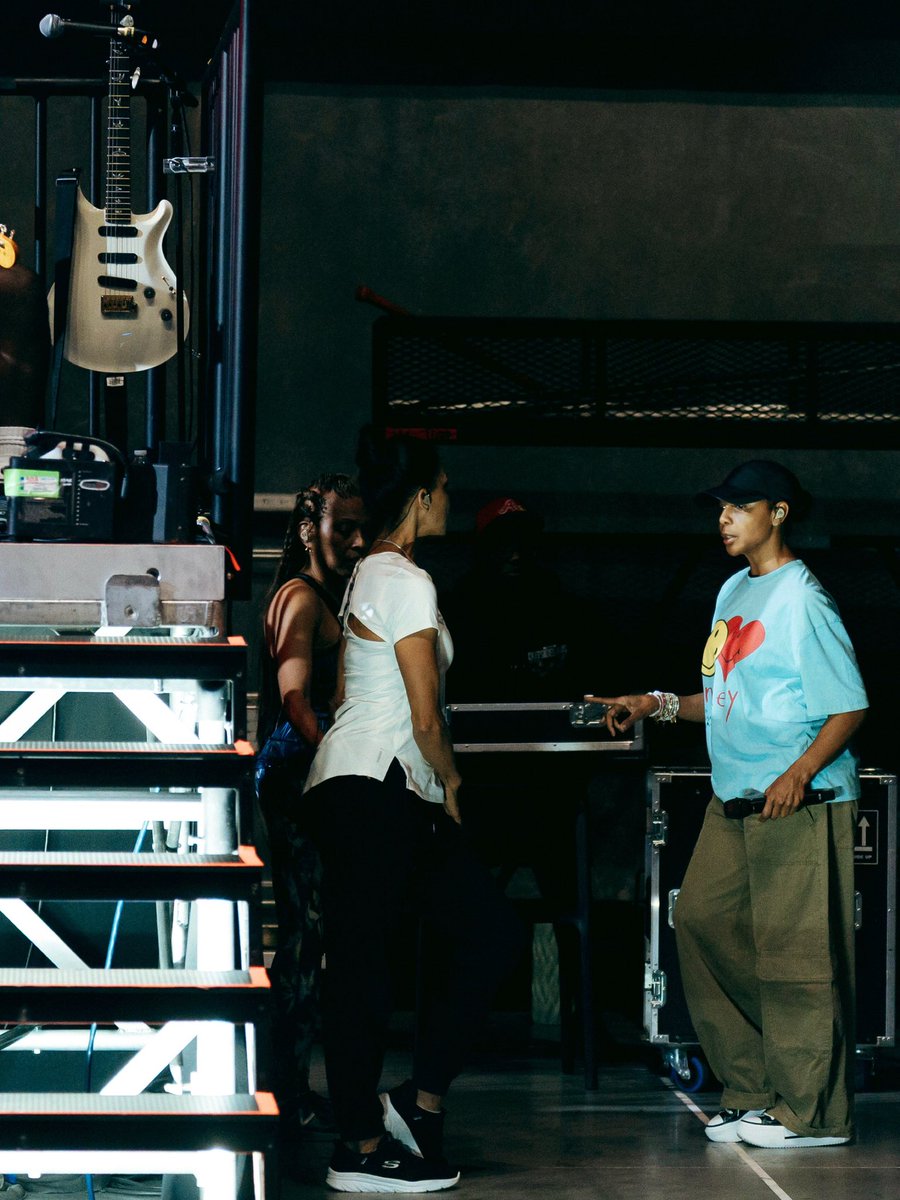 EnVogueMusic's tweet photo. We're literally 24 hours away from the start of the #ItsICONICTour with @TheSaltNPepa @Spindeezy and @OfficialTLC! We're locked in and putting in work at rehearsals! https://t.co/bqnLW2NA7Q