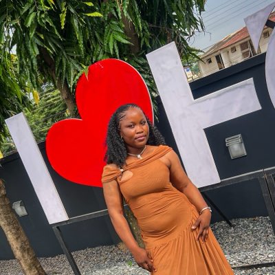 Luomahh_'s tweet photo. Cheers to recovering my account from Mia who hacked it. Mia don’t forget I am a Tech sis the next time you try😩 https://t.co/wYTnyBHHju