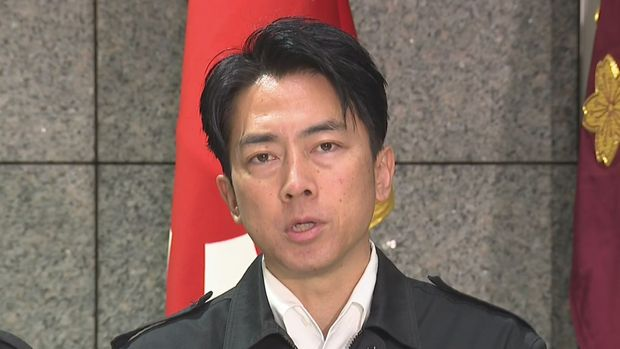 livedoornews's tweet photo. 【慰霊】小泉防衛相が靖国神社を参拝 現職防衛相の終戦の日参拝は2年ぶり
https://t.co/Wq2sj1lwUO

小泉氏や黄川田仁志沖北相が15日朝、終戦の日に合わせて東京・九段の靖国神社を参拝した。小泉氏は、石破内閣の農水相だった昨年も終戦の日に参拝していた。 https://t.co/2QzL0uMsBt