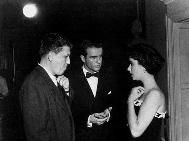 colebrax's tweet photo. Behind-the-scenes with director George Stevens, Montgomery Clift, Elizabeth Taylor and Shelley Winters filming ‘A Place in the Sun’ (1951).

Check out my 75th anniversary review: https://t.co/U6Nrzh5MwW https://t.co/7zCYjmo3Mw