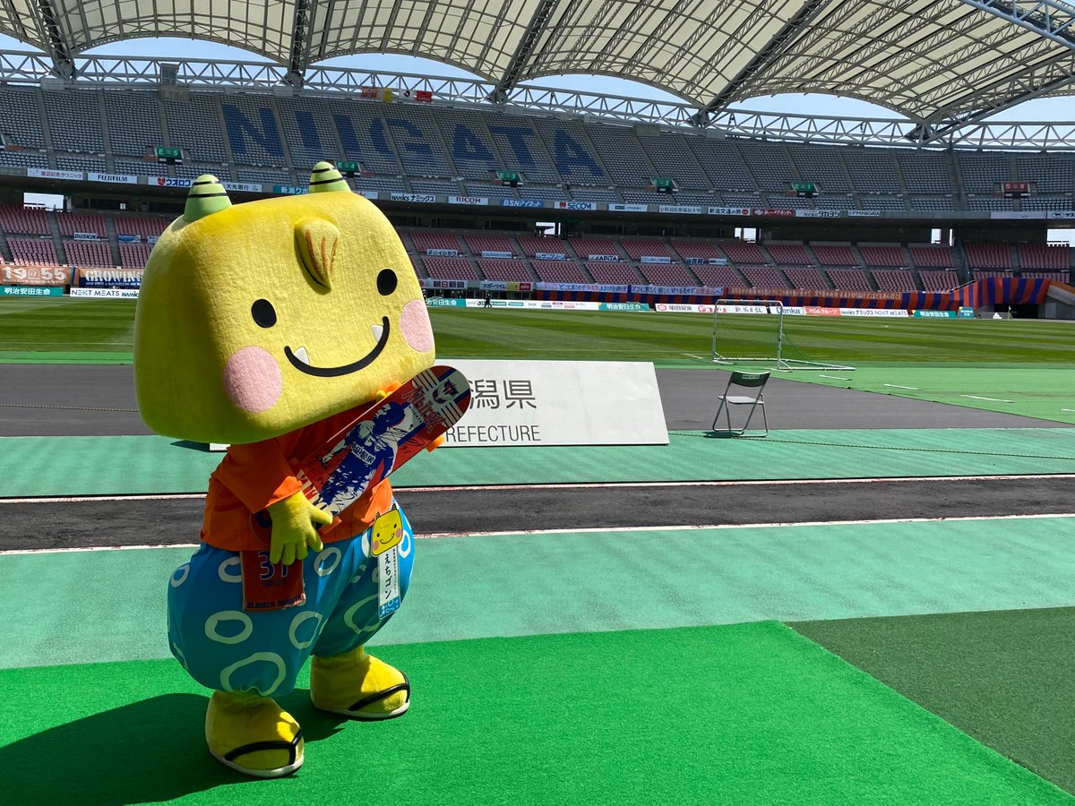 echi_gon's tweet photo. えちゴンが観戦（だいたい行く）を始めたきっかけも #31 にあるわけだけど、今日は負けられないぞー！⚽️
#世界ご当地キャラグランプリ も負けられないので投票よろしくだゴン！投票🗳️→ https://t.co/PHT0gGLXQU
ゆったん元気かな！？
#アルビレックス新潟 #albirex https://t.co/PeQf95eTcq