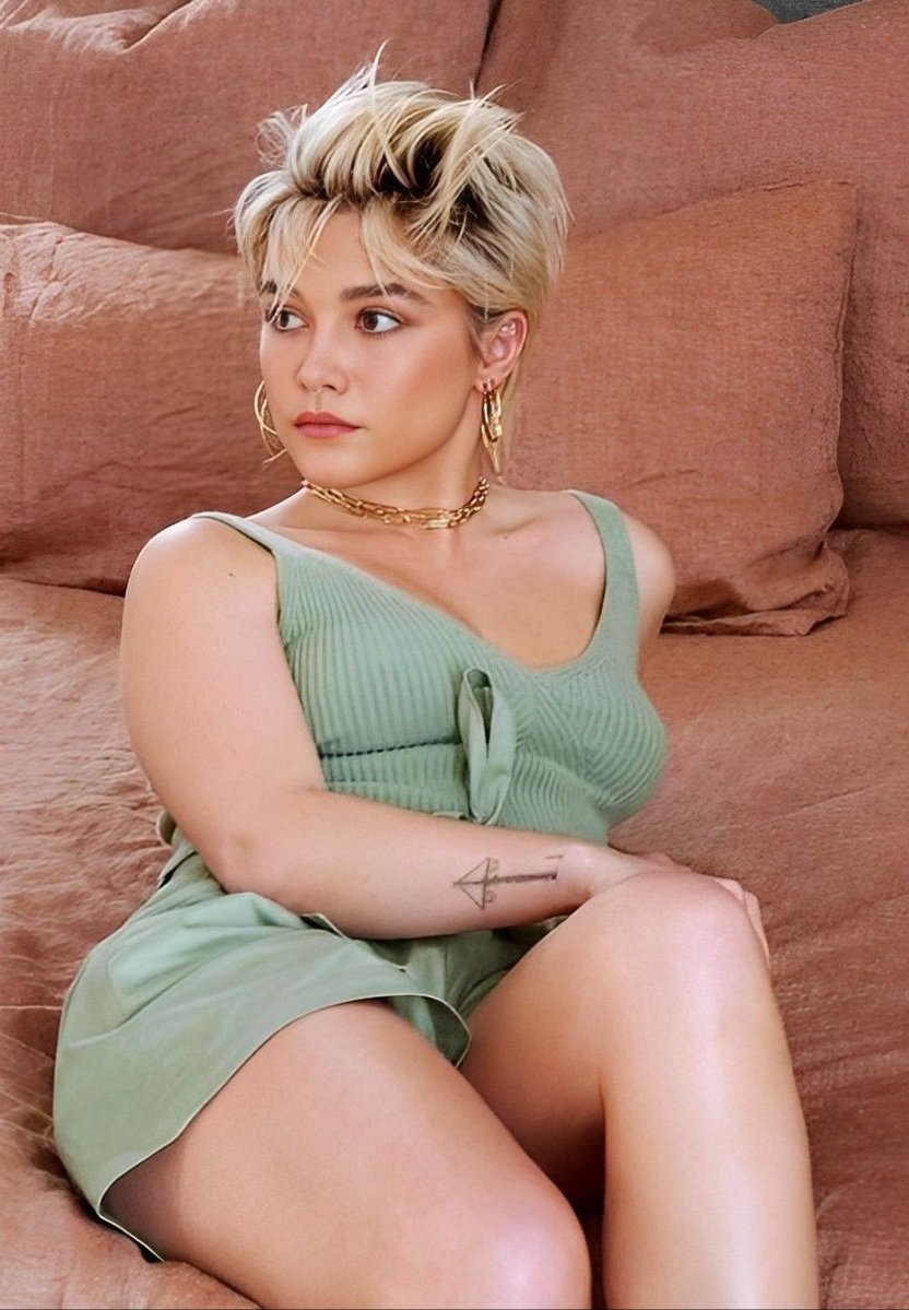 Hollywoodgirllb's tweet photo. Florence pugh in sage green is my new personality https://t.co/BYC8CRbQ3A