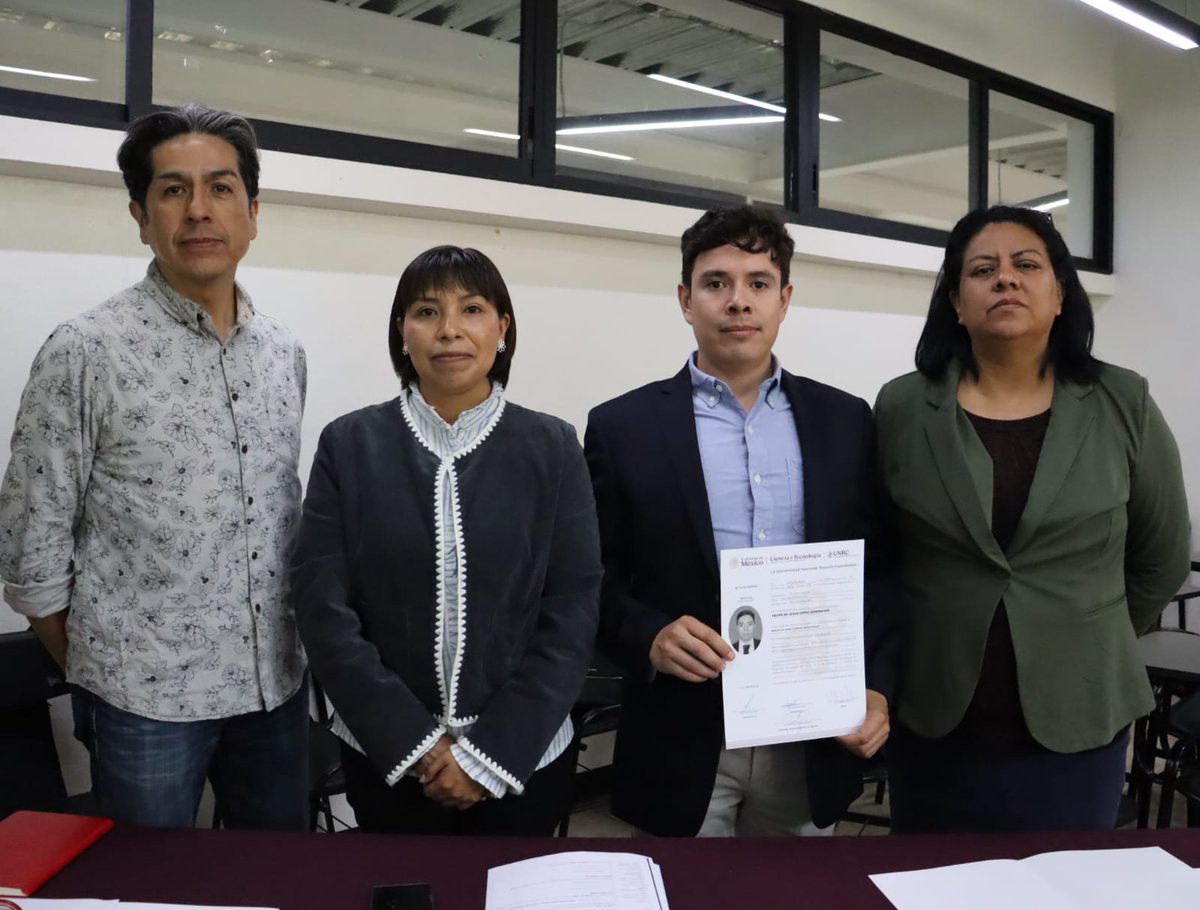 UNRCastellanos's tweet photo. 🎓✨ ¡Felicidades por este importante logro!

🌱 Maestro Felipe López Domínguez en Cambio Climático y Biodiversidad.
📚 Doctora Delia Ortiz en Ambientes y Sistemas Educativos Multimodales.
🏙️ Licenciado Acxel Cervantes Ciencias Ambientales para Zonas Urbanas.

¡Mucho éxito! 🎓 https://t.co/KsmxxOjRxP