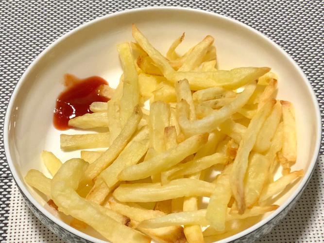 AminaScotland's tweet photo. My partner stole my fries mid-laugh  worth it for this silly smile though https://t.co/tSOIpznnfj