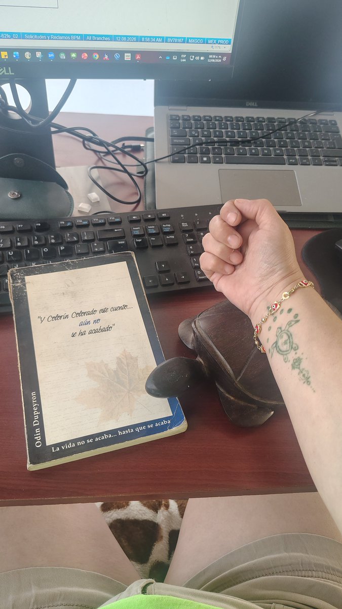 ValdezBrend's tweet photo. @GpoOdinDupeyron Por muchos años más♥️🐺 felicidades @Odin_Dupeyron amo mi libro https://t.co/qK5IDNiDgu