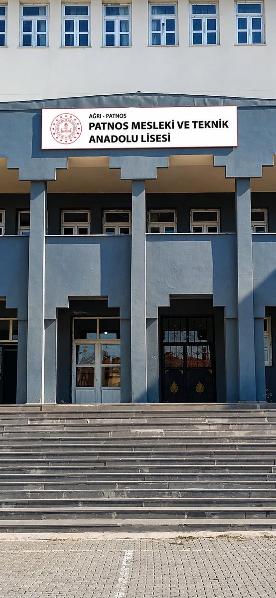 PatnosDSM's tweet photo. Patnos Denetimli Serbestlik Müdürlüğü olarak, kamuya yararlı iş kapsamında takip edilen yükümlülerimizle Patnos Fatih Mesleki ve Teknik Anadolu Lisesi ile Patnos Mesleki Eğitim Merkezi Müdürlüğünde temizlik ve çevre düzenleme çalışmaları gerçekleştirdik.
🍀 https://t.co/Phlyi6m39S