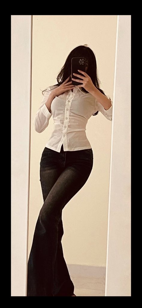 GradyCrottg8's tweet photo. IT honestly think it's because she's been sacrificing so much of her time to be around him, that she hasn't been doing any castings. (Which honestly her fault)he past 2 years though, that she's been associated with Joe, she hasn't gotten many jobs then she used to. https://t.co/3ibAG9N7Xs